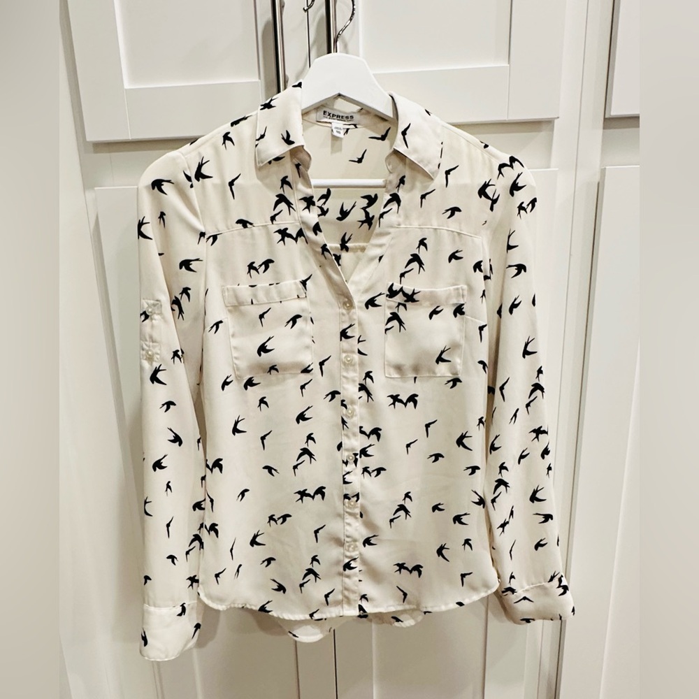 Express Porfolio Shirt for Women （black print, size XXS)